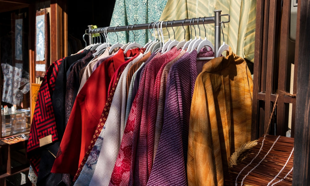 Ropa tradicional japonesa: kimono, yukata, haori y obi, cada pieza esencial del wafuku
