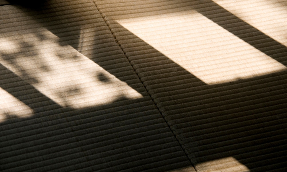 Esteras de tatami: habitación japonesa tradicional con puertas shoji, tamaños, materiales, historia y cuidado