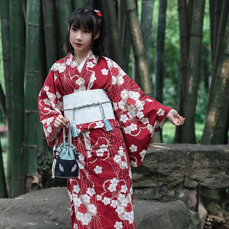 Kimono tradicional de mujer