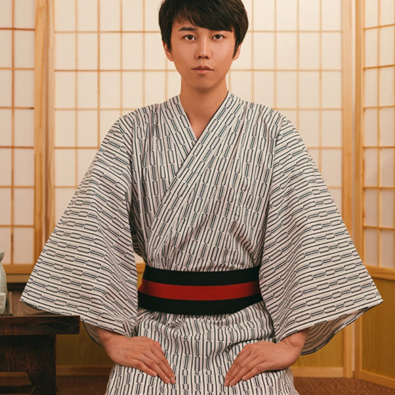 Kimono tradicional masculino con estampado lineal