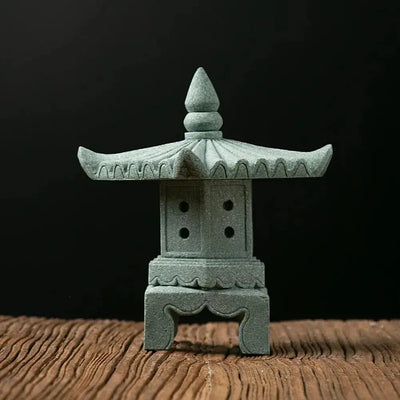 Farol japonés de piedra