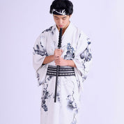 Kimono japonés auténtico con estampado sobrio y floreado