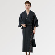 Yukata de estilo tradicional para hombre con bordados