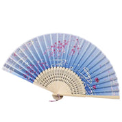 Abanico japonés sensu azul cielo Akigori con cerezo rosa y ondulaciones blancas Ropa Japonesa