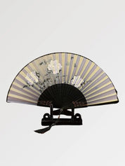 Abanico japonés sensu Kuwona pastel con peonías blancas y mariposas Ropa Japonesa