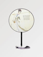 Abanico japonés uchiwa tradicional Kanji con una dama con cesta y caligrafía clásica Ropa Japonesa