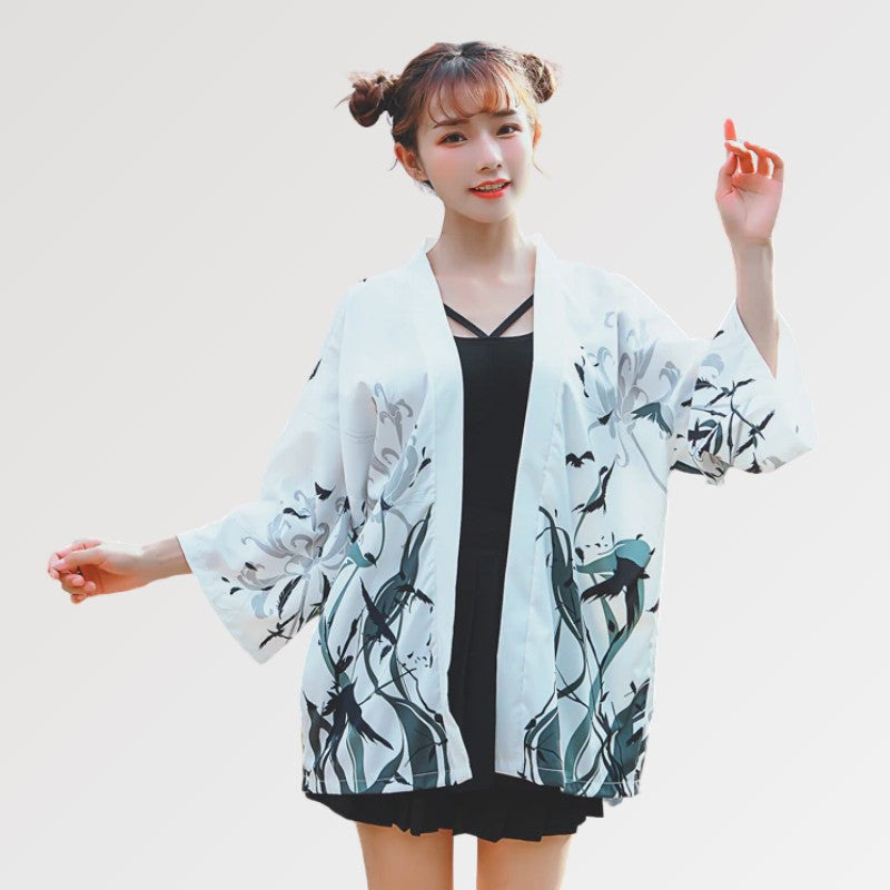 black-and-white-kimono-jacket_2_ee68e0af-94df-430d-b99f-c388106cb6de.jpg