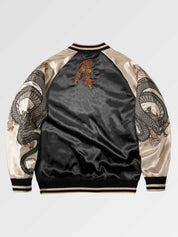 Acércate a lo tradicional con la chaqueta bomber japonesa