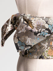 Cinturón obi de mujer Tachibana negro ceremonial de motivos florales tejidos Ropa Japonesa
