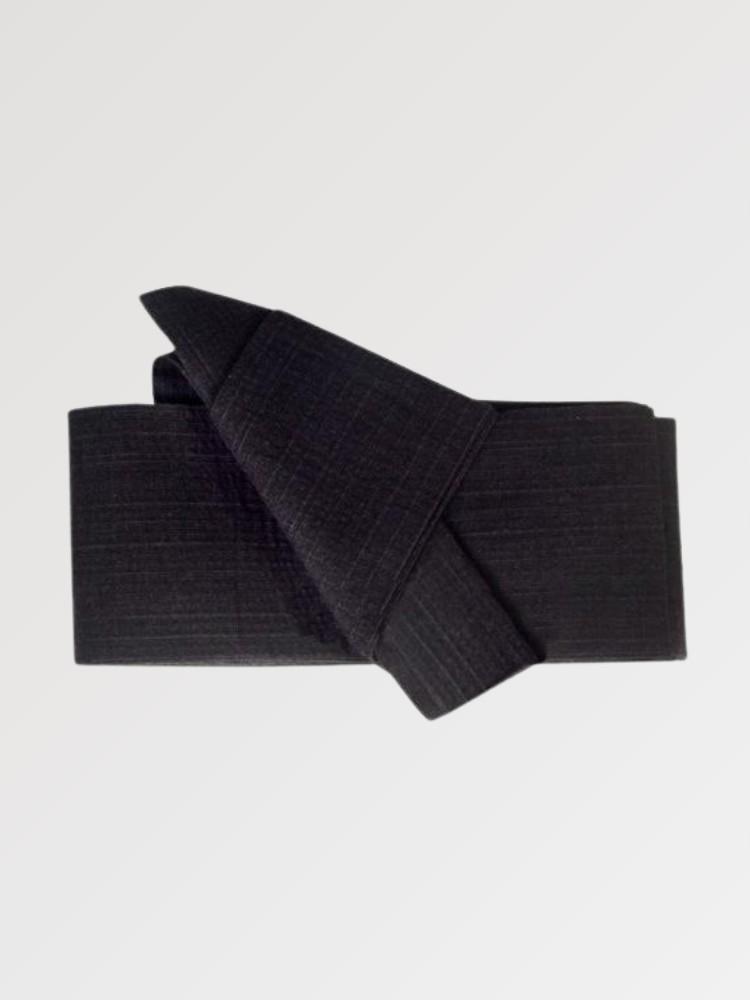 Cinturón obi de hombre Okinawa negro de textura sobria kakuobi Ropa Japonesa