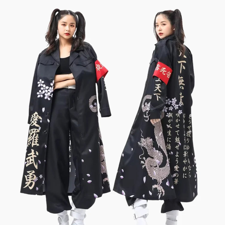 Disfraz japonés inspirado en el Dragón Negro legendario