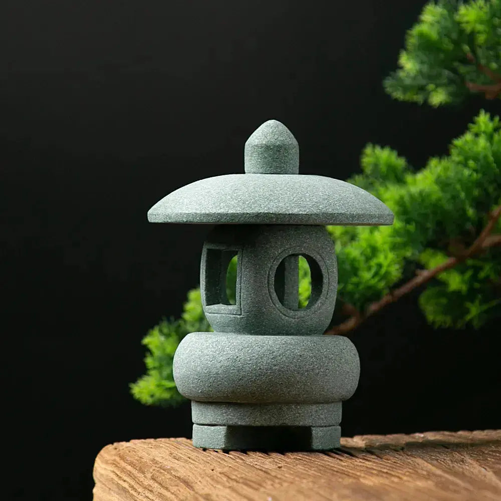 Farol japonés de piedra para jardín Yiko de compartimento esférico verde grisáceo Ropa Japonesa