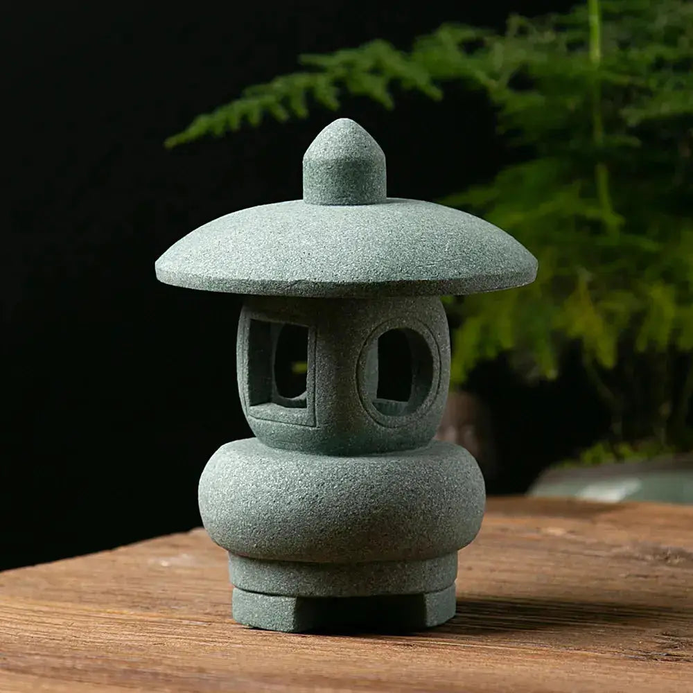 Farol japonés de piedra para jardín Yiko de compartimento esférico verde grisáceo Ropa Japonesa
