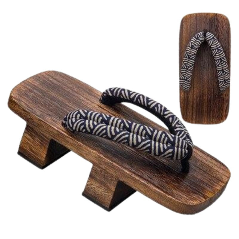 Geta japonesa Seigaiha con hanao de motivo olas azules sobre madera marrón Ropa Japonesa