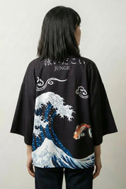 Kimono gran ola de Kanagawa negro vista trasera gran ola Hokusai carpa koi mangas tres cuartos streetwear japonés Ropa Japonesa