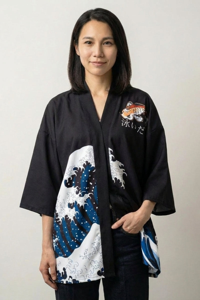 Kimono gran ola de Kanagawa negro estampado de la gran ola y carpa koi naranja mangas tres cuartos streetwear japonés Ropa Japonesa