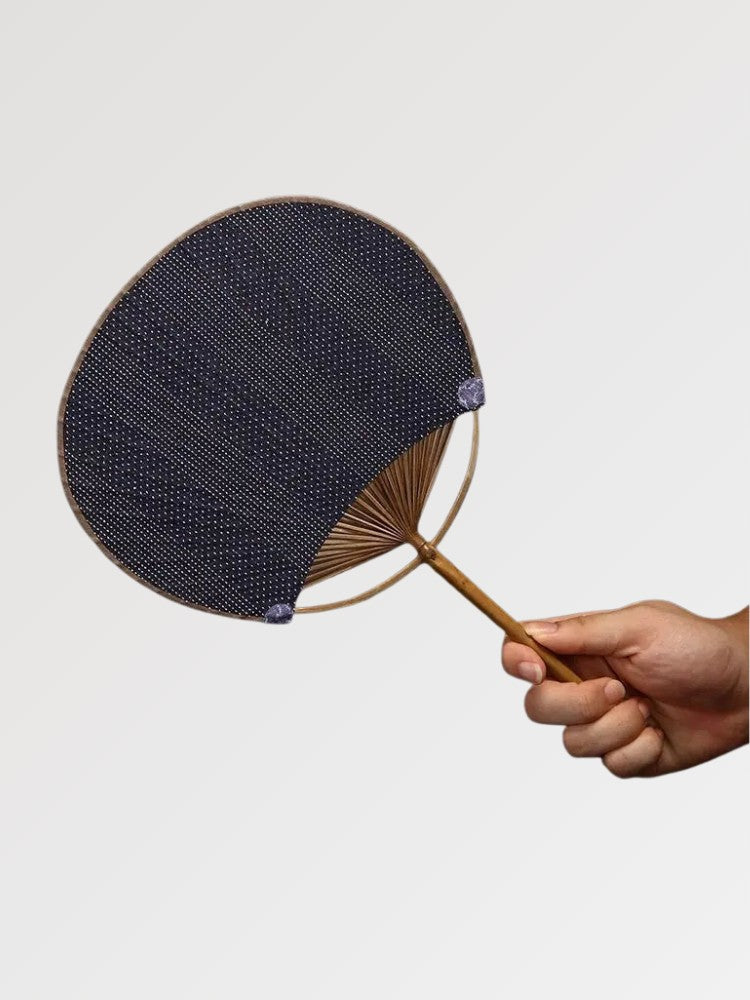 Abanico japonés uchiwa redondo Shoji en papel negro y mango de bambú Ropa Japonesa