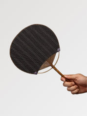Abanico japonés uchiwa redondo Shoji en papel negro y mango de bambú Ropa Japonesa