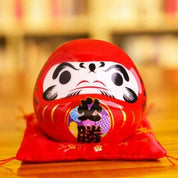 Hucha Daruma Rojo 'Victoria' Kanji Hisshō - Ropa Japonesa