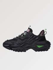 Las zapatillas de diseño japonés son de edición limitada y se diseñan en nuestros talleres.
