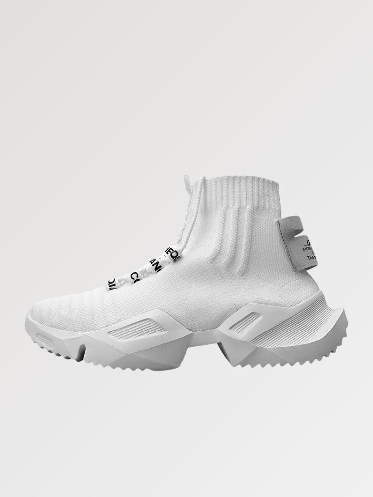 Nuestras zapatillas japonesas de caña alta y su corte limpio para hacer deporte