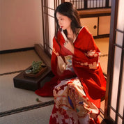 Precioso vestido rojo japonés con efecto vintage