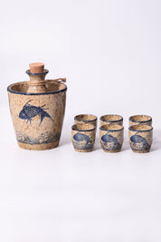Copas de sake ochoko y cuenco calentador de gres japonés