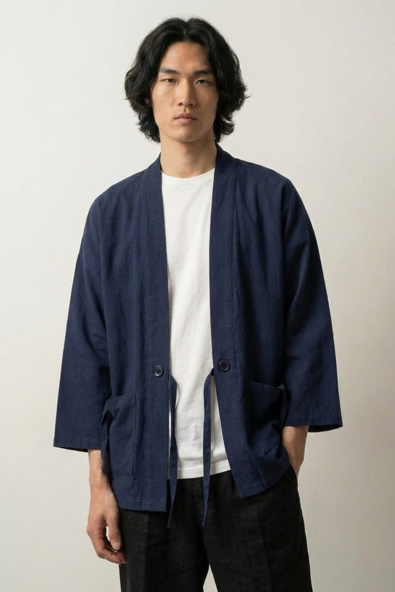 Kimono azul de hombre Yuudai marino de algodón corte haori mangas tres cuartos cuello abierto con botón estilo streetwear japonés Ropa Japonesa