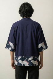 Cárdigan estilo kimono hombre Hisashi azul marino vista trasera paneles con grullas tsuru streetwear japonés Ropa Japonesa