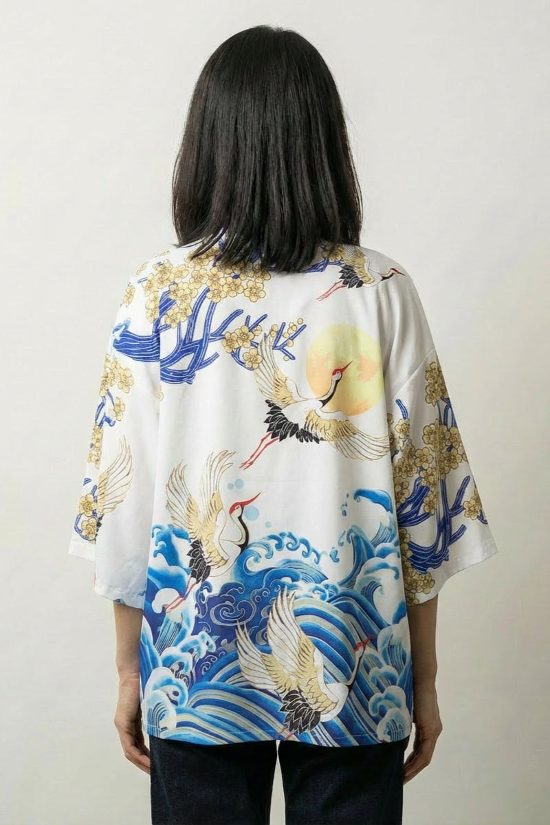 Chaqueta Kimono Mujer Sanaé blanca vista trasera ola Hokusai carpa koi streetwear japonés Ropa Japonesa