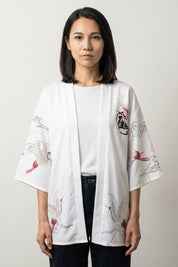 Chaqueta kimono para mujer Haruko blanca estampado de grullas rosadas y nubes corte abierto streetwear japonés Ropa Japonesa