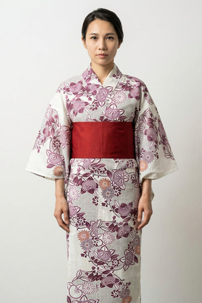 Kimono Japonés Floral 'Kikuyo'