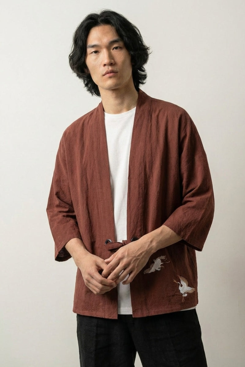 Kimono moda hombre Kogino marrón café de algodón lino corte recto mangas tres cuartos cierre de cordón bolsillo bordado estilo streetwear japonés Ropa Japonesa