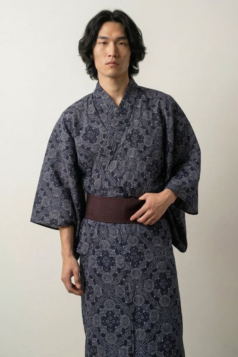 Kimono motivo japonés Hanamon azul marino kamon medallones rosetas geométricas lavanda gris algodón obi burdeos mangas anchas estilo streetwear japonés Ropa Japonesa
