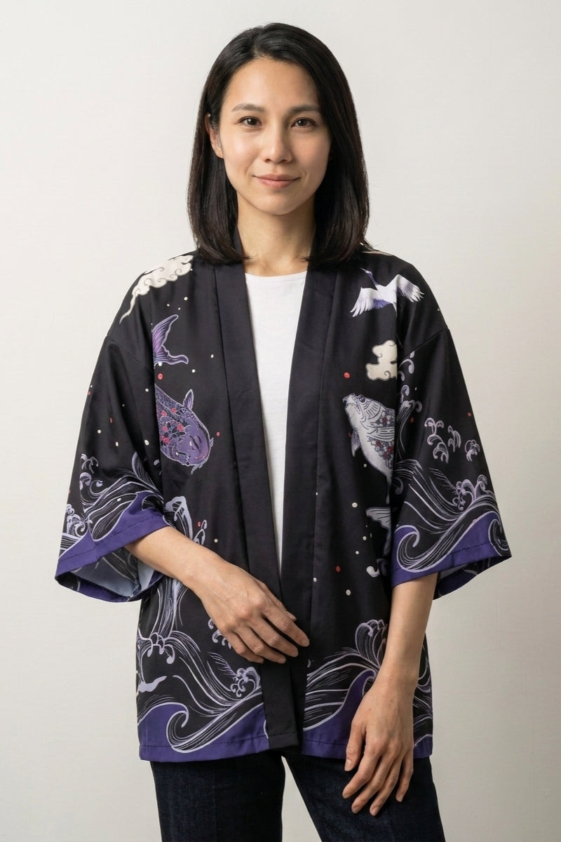 Chaqueta kimono para mujer Miyuki negra violácea estampado de peces y rayas bajo cielo estrellado mangas kimono streetwear japonés Ropa Japonesa