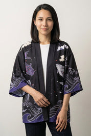 Chaqueta kimono para mujer Miyuki negra violácea estampado de peces y rayas bajo cielo estrellado mangas kimono streetwear japonés Ropa Japonesa