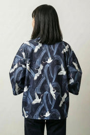 Kimono de primavera para mujer Shikuru azul marino vista trasera grullas tsuru blancas streetwear japonés Ropa Japonesa
