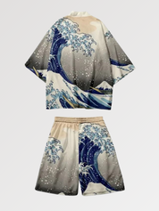 Conjunto de kimono 'Hokusai' japonés con estampado de una composición de inspiración Hokusai, llevado estilo streetwear