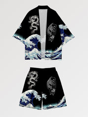 Conjunto de kimono 'Kanagawa' vista detalle del estampado la Gran Ola de Kanagawa sobre tejido de poliéster