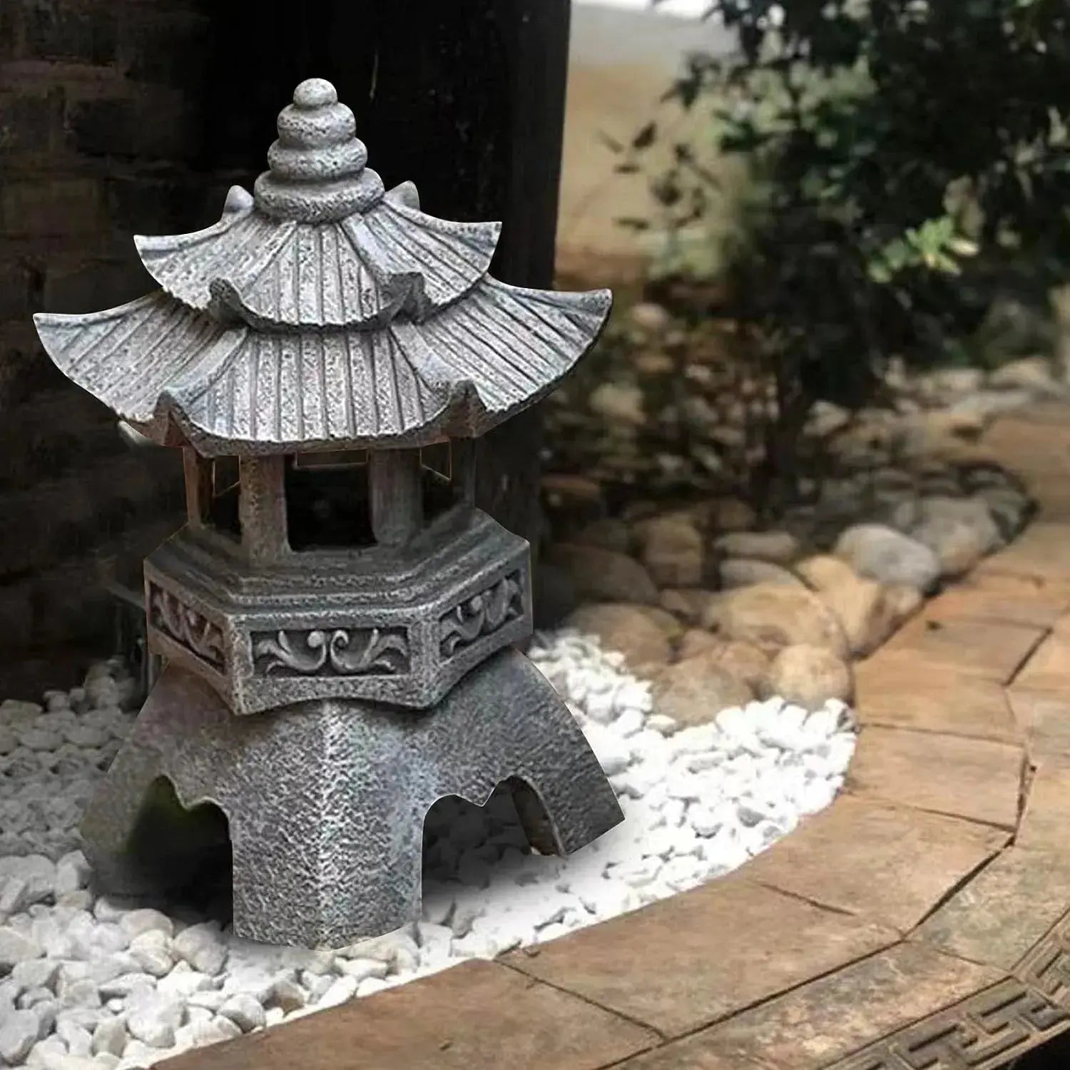 Farol japonés de jardín Midori pagoda multipiso tahōtō de piedra verde con LED Ropa Japonesa