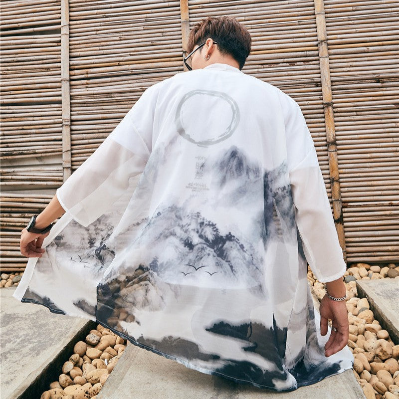 Chaqueta larga de kimono blanco con estampado japonés de paisajes neblinosos