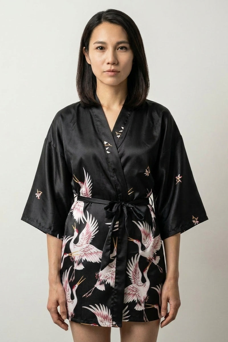 Pijama japonés corto estilo kimono negro con estampado floral para mujer - Ropa Japonesa
