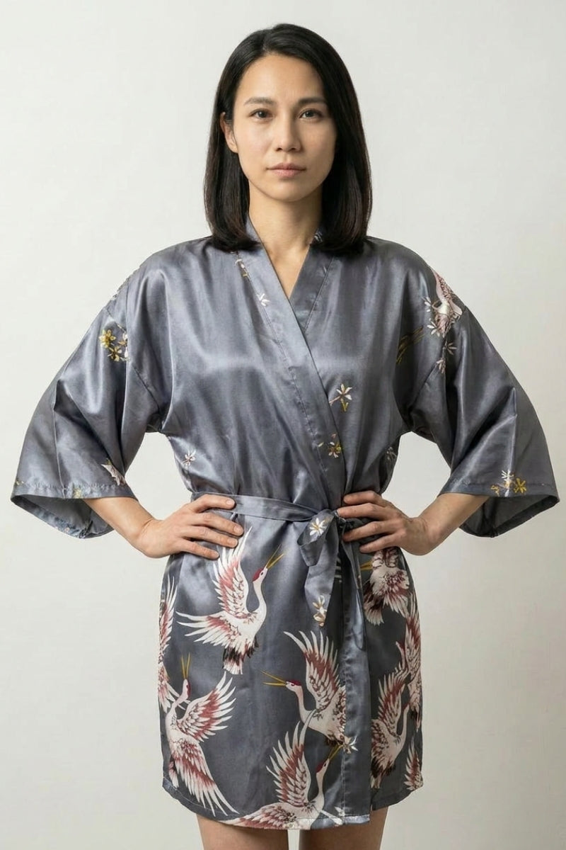 Pijama japonés corto estilo kimono gris floral para mujer - Ropa Japonesa