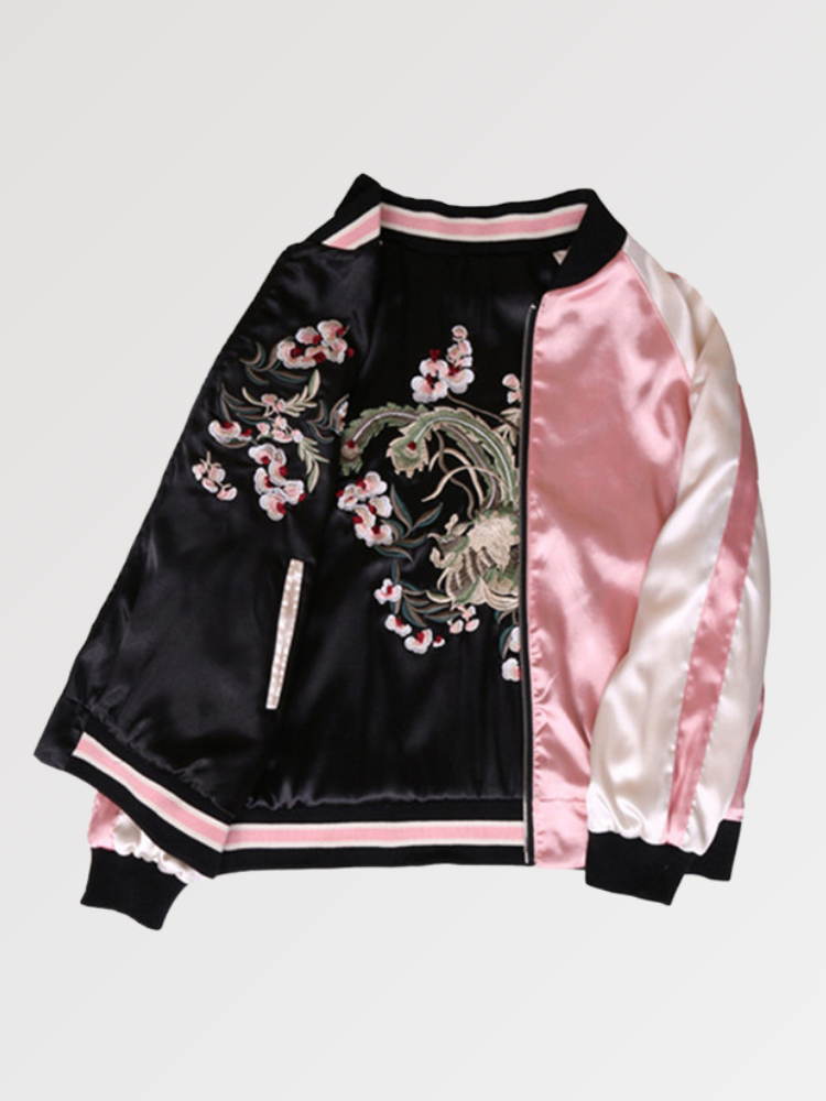 Completa tu atuendo del día con la cazadora bomber reversible