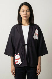 Cárdigan Kimono Maneki Neko negro estampado de gato de la suerte maneki neko corte abierto streetwear japonés Ropa Japonesa