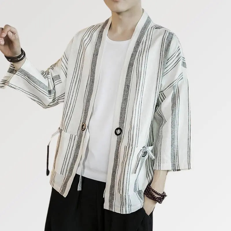 El cárdigan kimono a rayas para hombre con estampado lineal