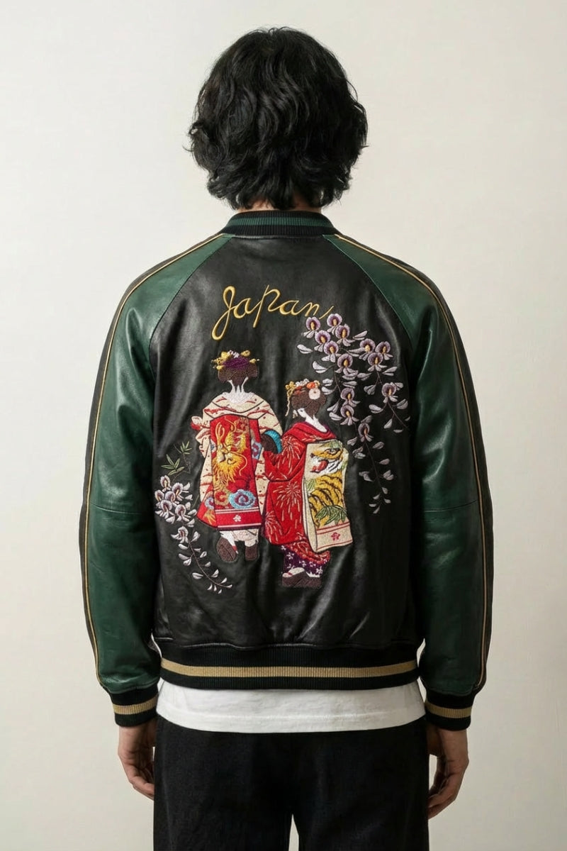Sukajan Hanamachi verde, bordado en la espalda de dos figuras en kimono bajo una lluvia de glicinas, cazadora souvenir japonesa - Ropa Japonesa