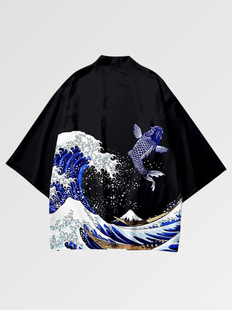 La gran ola, famosa obra de Hokusai, frente a Kanagawa representada en nuestro kimono haori con suaves colores