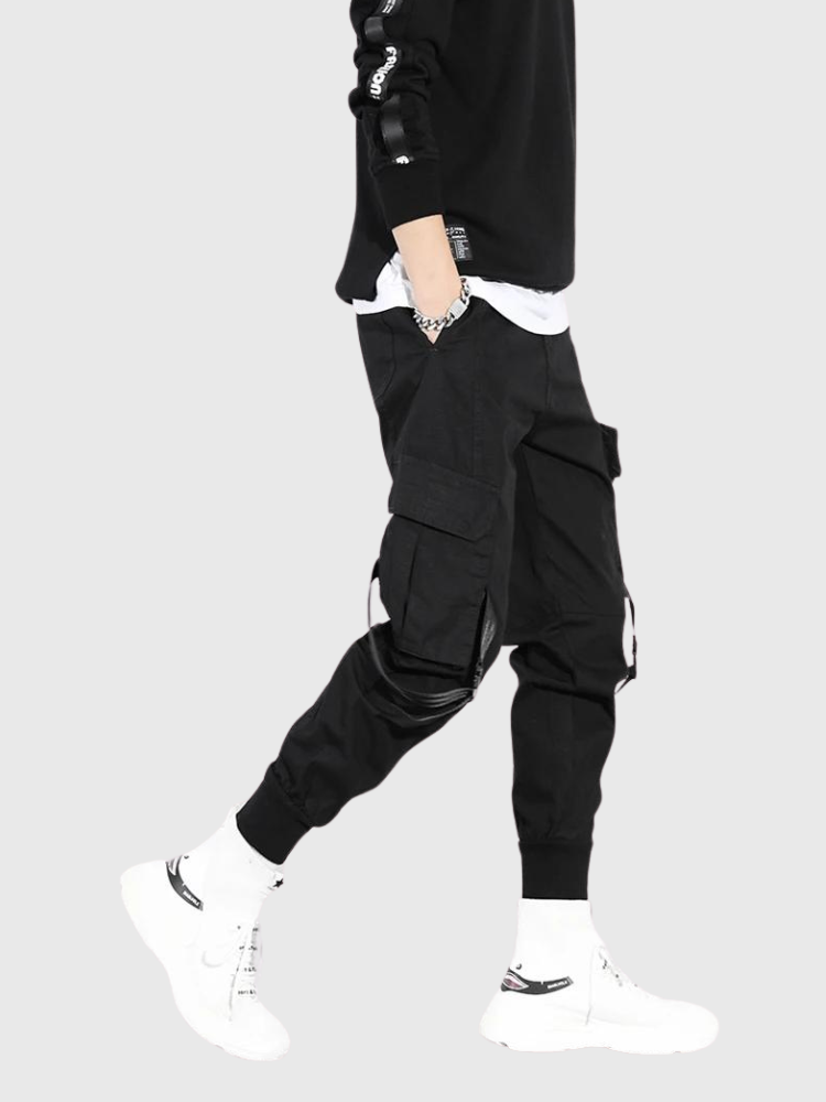 ¡Una de nuestras últimas creaciones streetwear! El Urban Streetwear Pants es una pieza moteada con colores suaves ideal para tus salidas o tus deportes extremos.