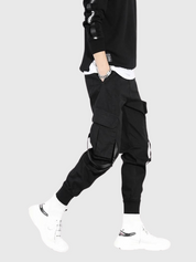 ¡Una de nuestras últimas creaciones streetwear! El Urban Streetwear Pants es una pieza moteada con colores suaves ideal para tus salidas o tus deportes extremos.